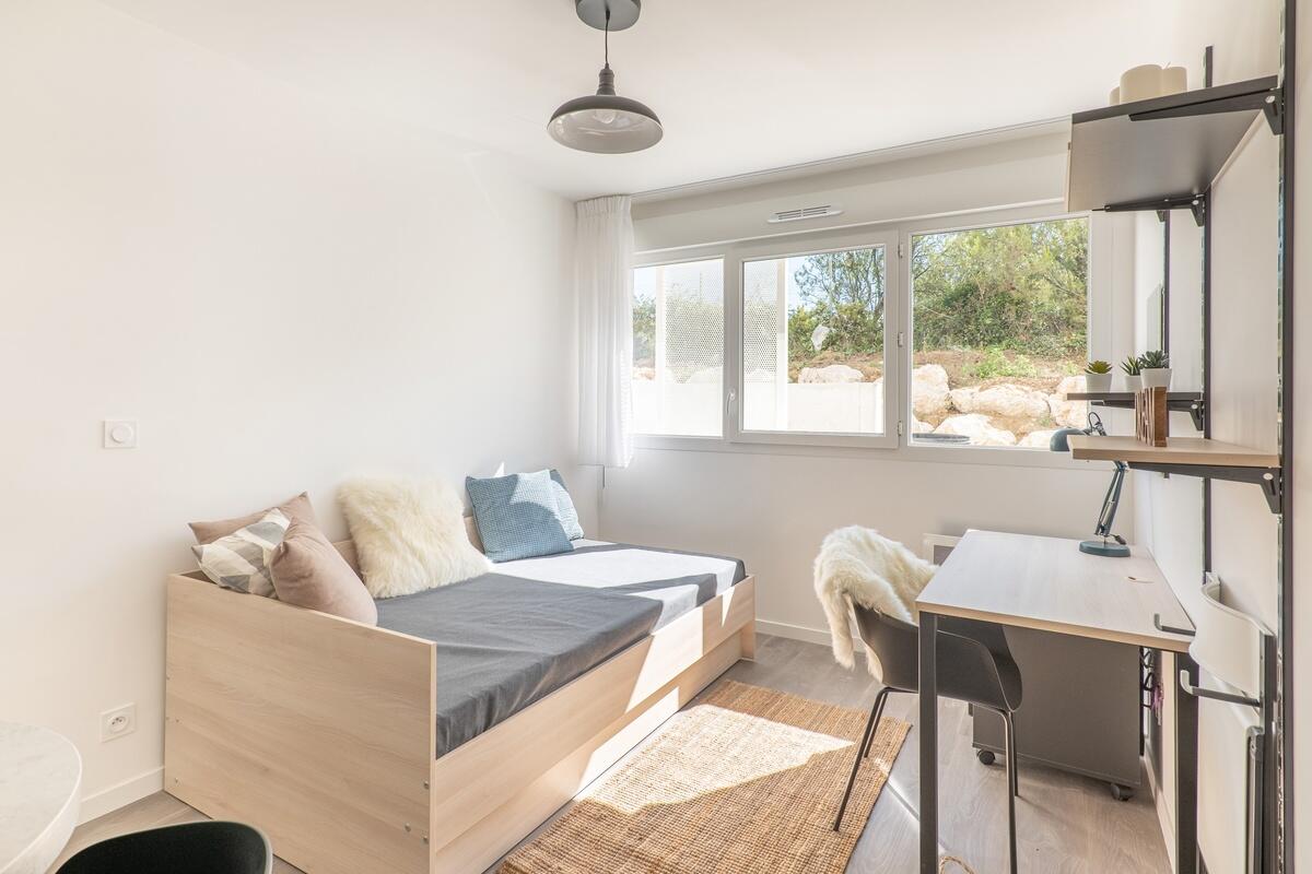 Studio Studéa Montpellier Pilory — salon, bureau et coin nuit